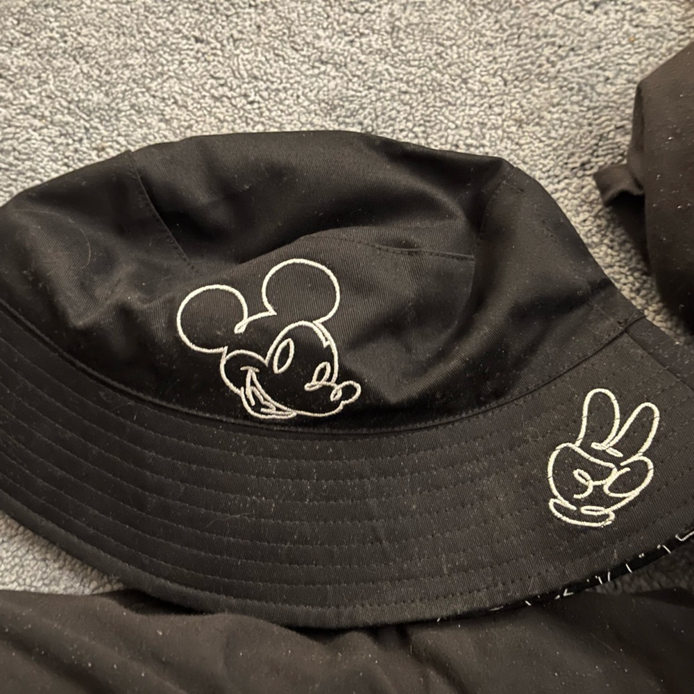 NWOT Mickey Mouse reversible Black Bucket Hat